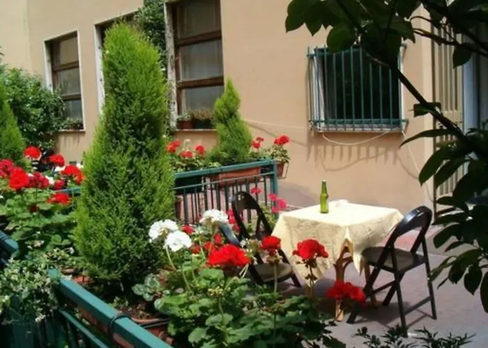 Отель Mokinba Sant'ambroeus