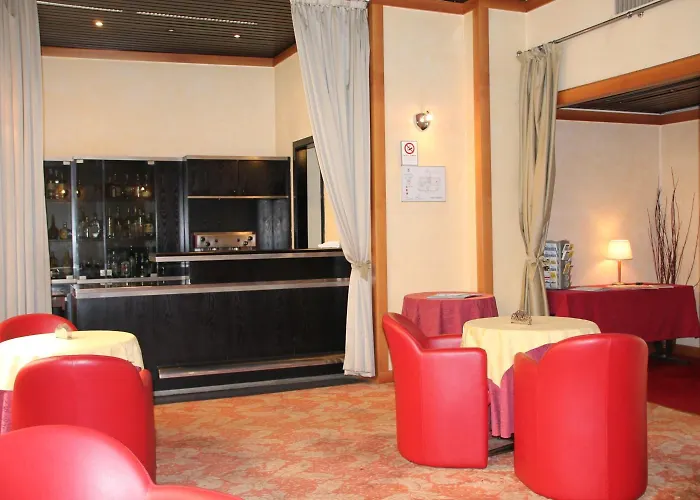 Mokinba Sant'ambroeus מלון מילאנו