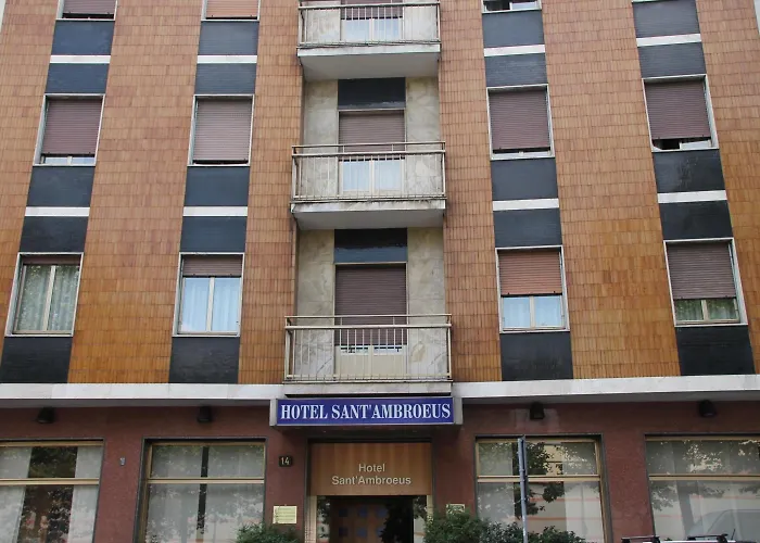 מלון Mokinba Sant'ambroeus 3*