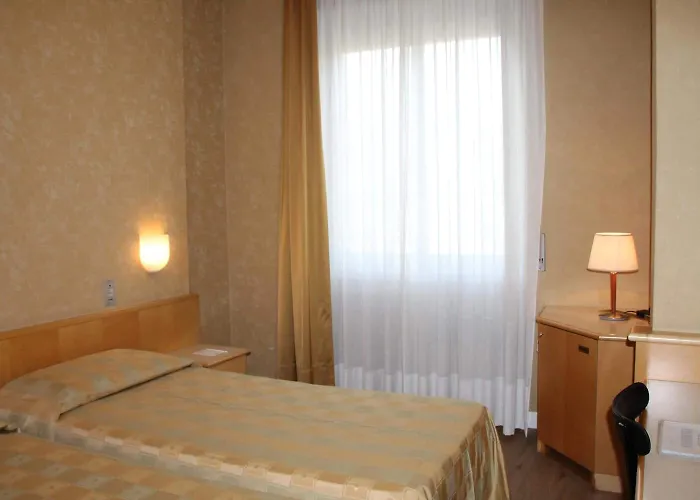 מלון Mokinba Sant'ambroeus