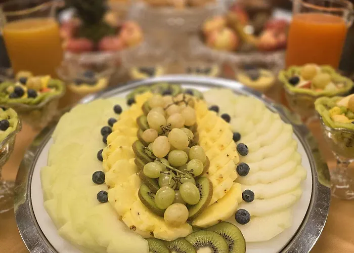 Mokinba Sant'ambroeus מלון 3*