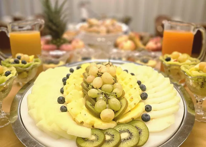 Mokinba Sant'ambroeus מלון 3*