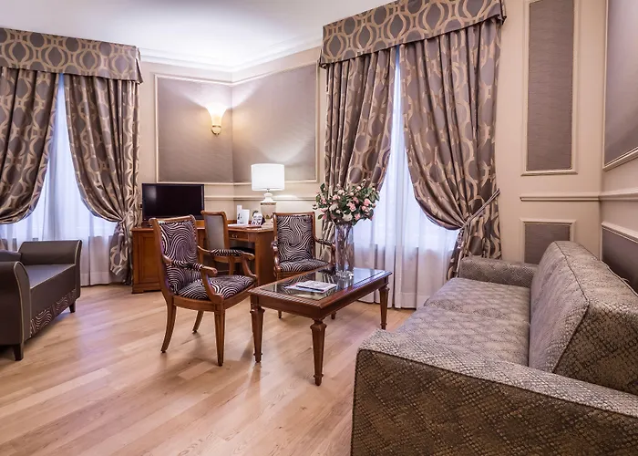 Отель Grand Visconti Palace Милан