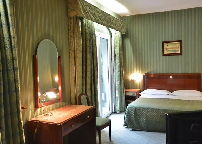 Jr Bocconi Hotel 4*