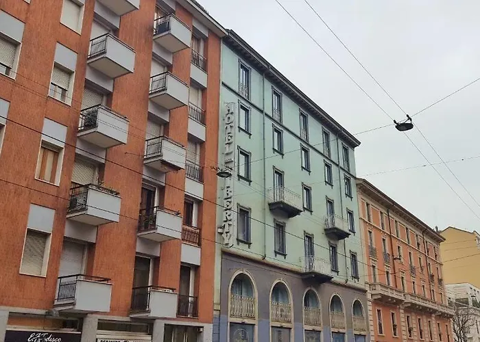 Hotel Jr Bocconi Milán