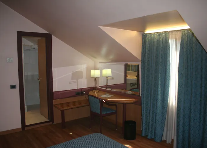 מלון Albert Hotel מילאנו