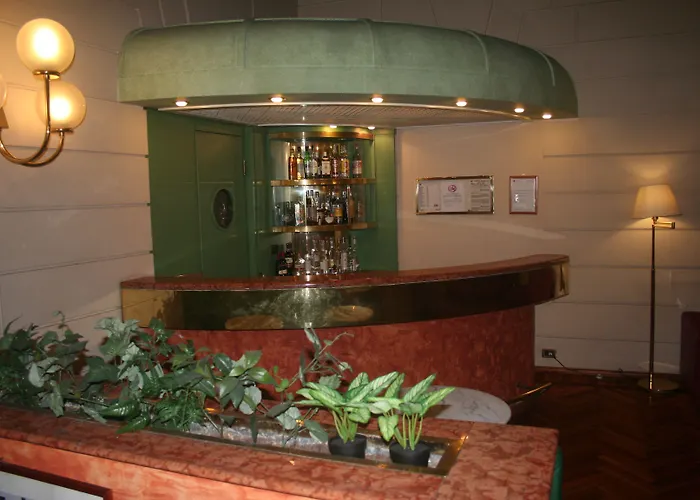 מלון Albert Hotel