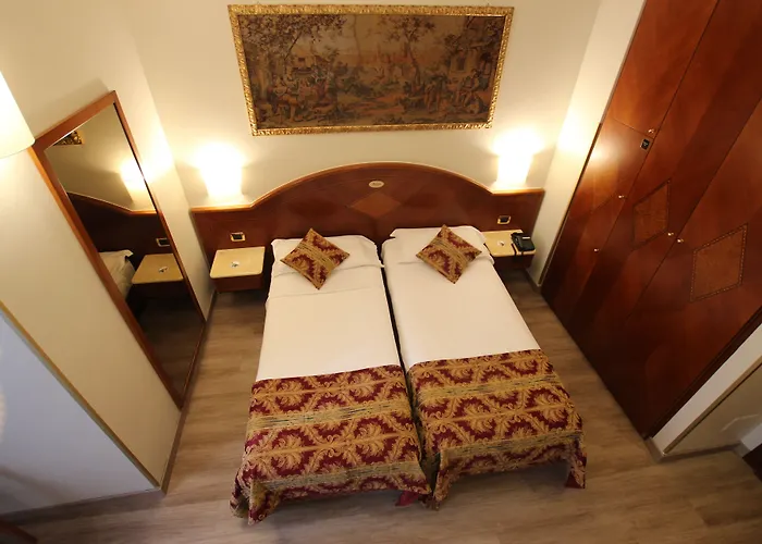 Mokinba King Hotel Milán