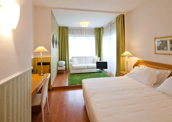Hotel Nasco 4*
