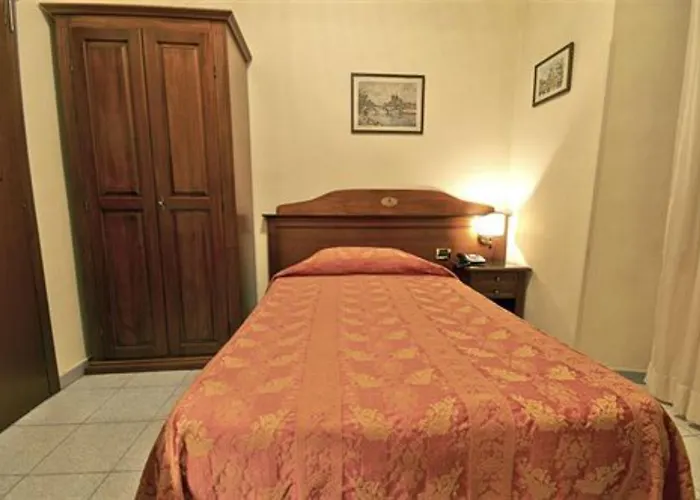 Pavone 3* Милан