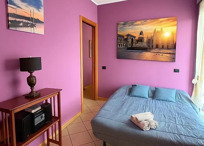 Ferienhaus Skyline15-elegant Panoramic Apartment-metro M1- Only 20 Minutes From Cathedral