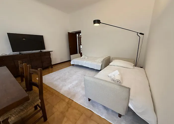 70s Vibes Flat Close To Bocconi *
