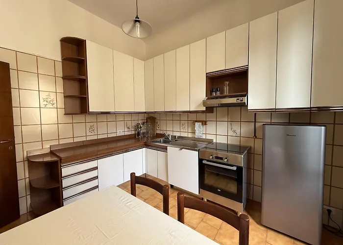 70s Vibes Flat Close To Bocconi