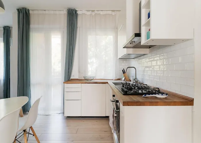 Апартаменты Guesthost - Modern Lancetti Милан