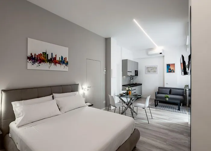 Stayeasy Crivelli - Stylish Studio, Duomo Walking * Milan