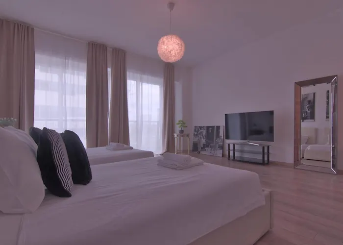 Apartment Sparkle - Chic In The