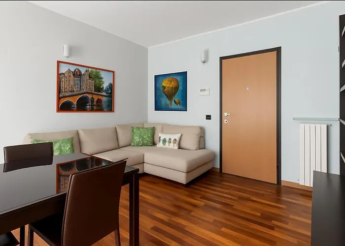 Elegant Retreat With Sunny Terrace & Excellent Metro Links Apartament Mediolan