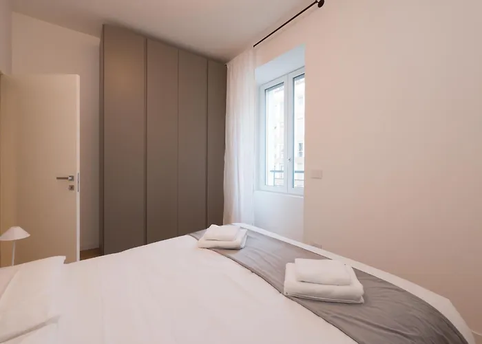 Xenia - 2rooms In Via Petrella 4 D 아파트