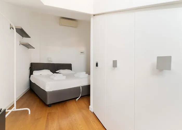 Appartement Guesthost - Darsena Bright Milaan