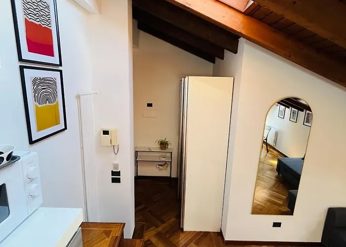 Via Della Commenda - Velo Милан