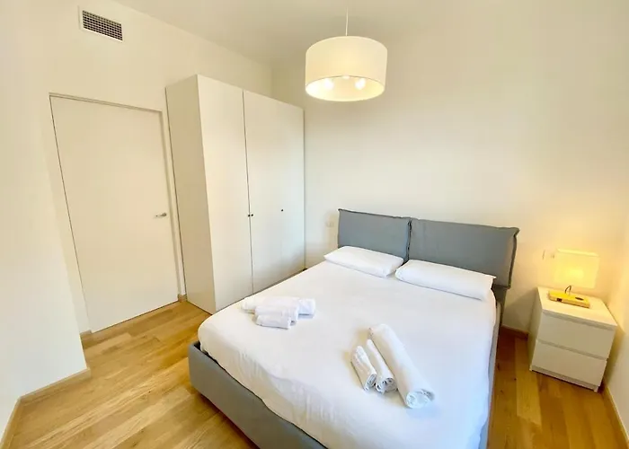 Penthouse With Panoramic Terrace-8 Minutes From The Duomo Milano