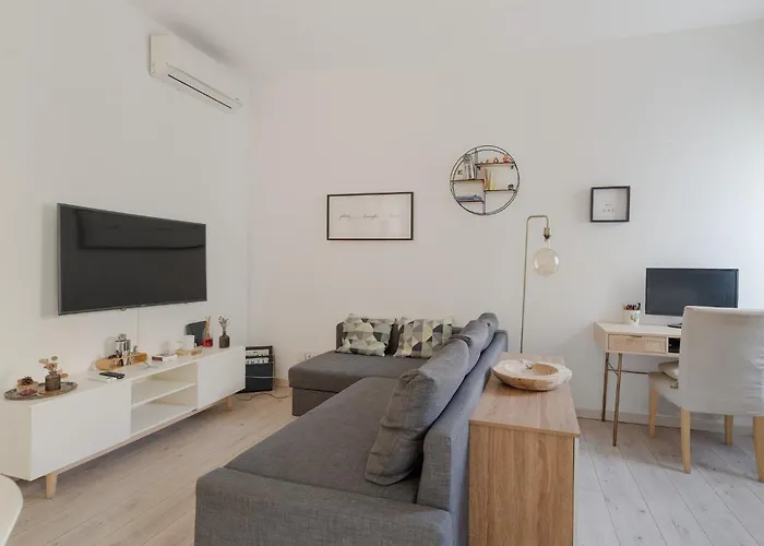 Guesthost - Modern Lancetti