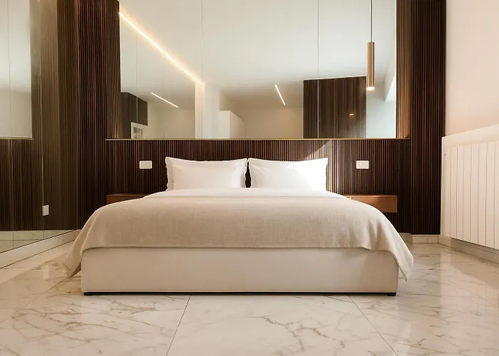 Design In Milan, Metro, Ac And Wifi