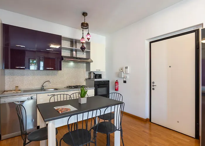 Private Terrace & 2 Bedrooms Near Bosco Verticale Milán