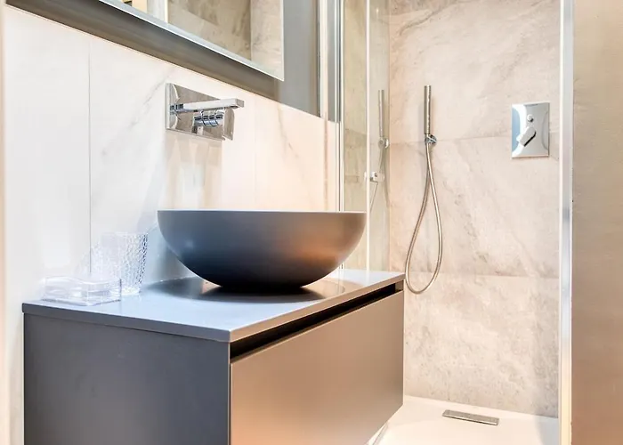 - Bixio 17 P4 - Porta Venezia Апартаменты *