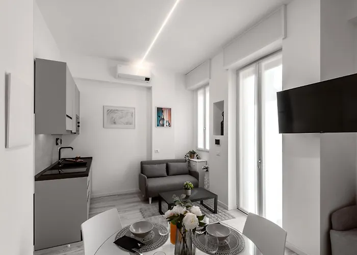 Apartmán Stayeasy Crivelli - Stylish Studio, Duomo Walking