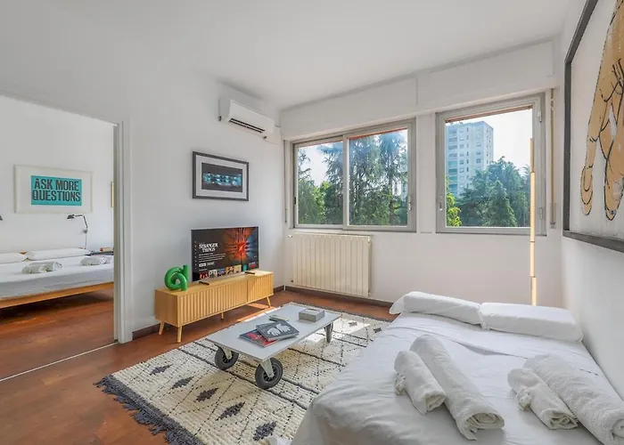 Parking, 2 Min To Metro, 8 Min To Rho Fiera, Air Conditioning