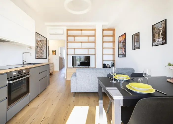 Easylife - - Sammartini 35 - Apartmán *