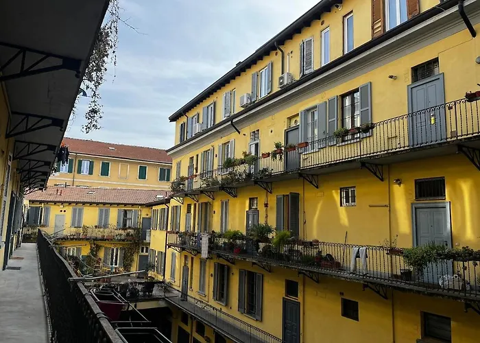 Apartman Charming Attic Loft - 5 Mins Station *