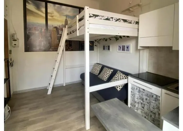 Apartament Domus Cassinis Metro And Trains At Your Doorstep Mediolan