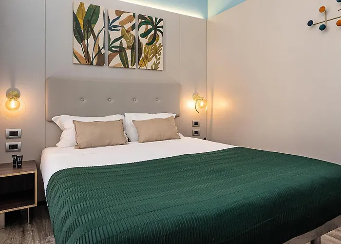 Strategic -fully Equipped, 5 Minutes From Station, M2, M3, Airport Shuttle Apartment Milan