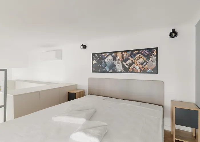 Guesthost - Brera Modern Appartement