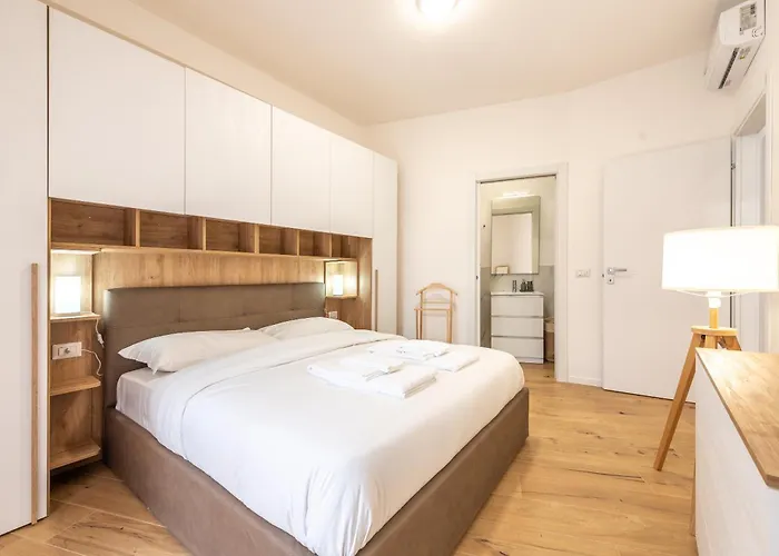דירה Navigli 2-bedroom And Sofa Bed *