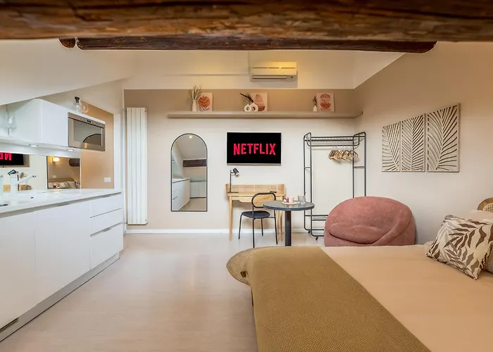 In Porta Venezia At 5 Min From Station Apartmán