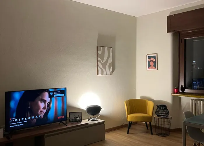 Simona -bocconi,naviglio,duomo,milano-cortina,ieo,iulm,assago Forum * Milano