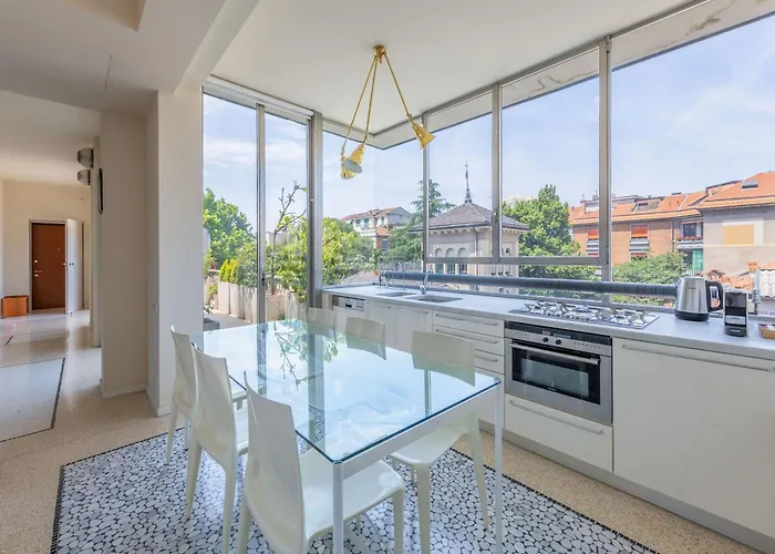 公寓 Penthouse With Terraces, Jacuzzi & Garage