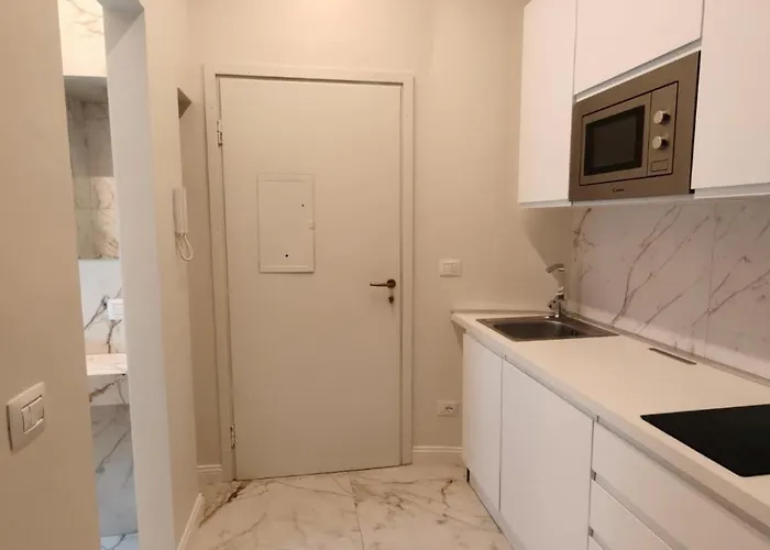 Design In Milan, Metro, Ac And Wifi Apartment Mailand