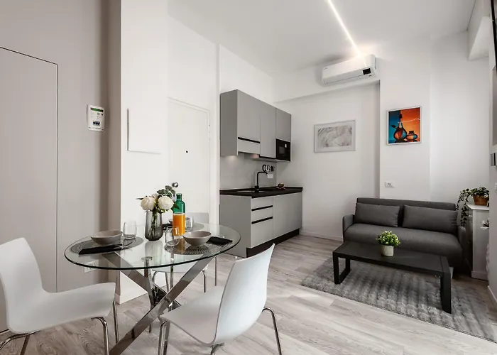 Stayeasy Crivelli - Stylish Studio, Duomo Walking *