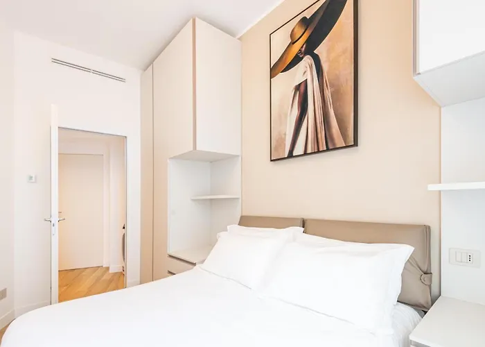 Michelangelo Moscova Golden House Milan