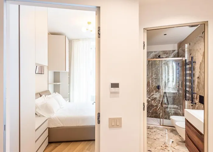 Michelangelo Moscova Golden House * Milan