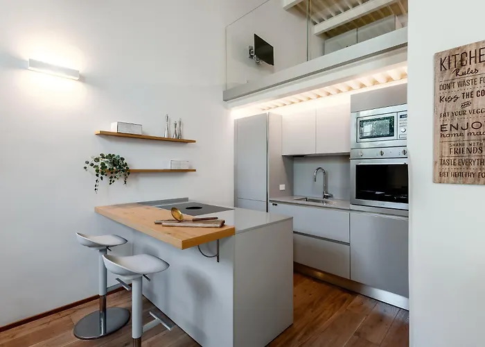Stayeasy Bernina - Design Loft, Metro And Free Parking Apartmán