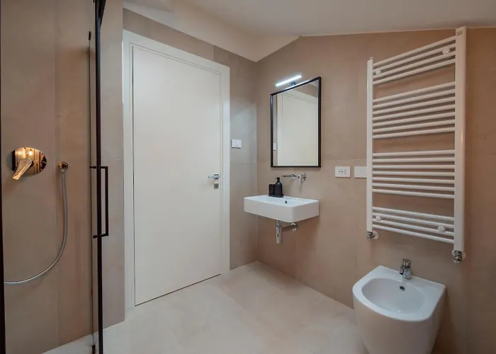 Xenia - 2rooms In Via Petrella 4 E * Milano