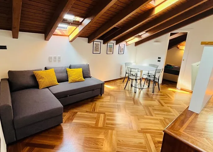 Via Della Commenda - Velo