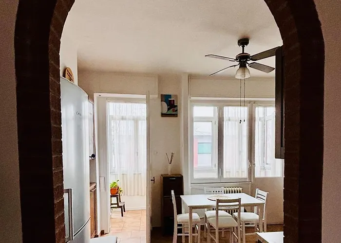 Bright Three-room 250m From The Subway *