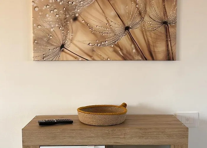 아파트 Bright Three-room 250m From The Subway