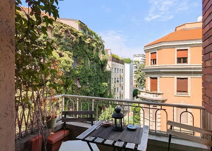 Charming With Balcony - Porta Romana Apartamento *
